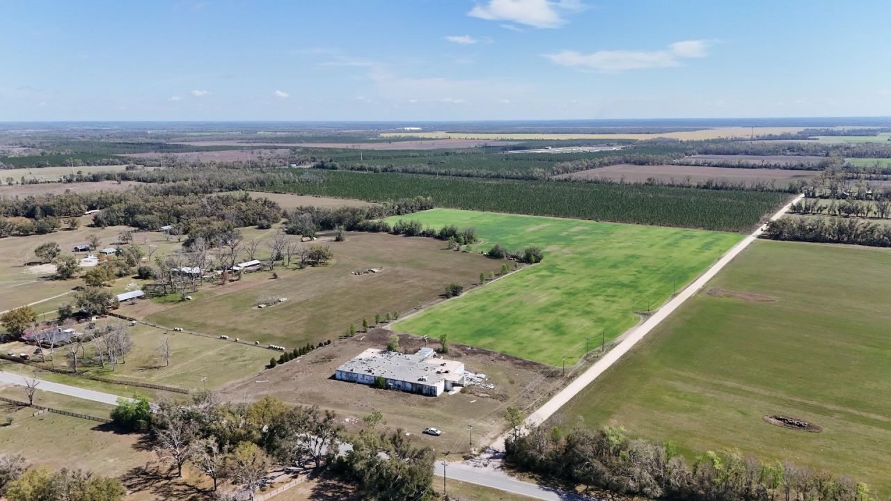 3809 SE Cr 255 , Lee, FL 32059 Photo