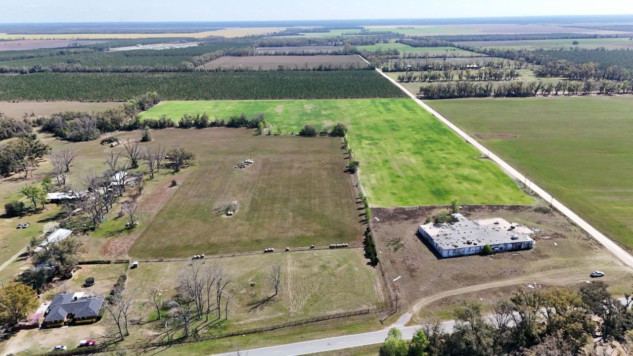 3809 SE Cr 255 , Lee, FL 32059 Photo