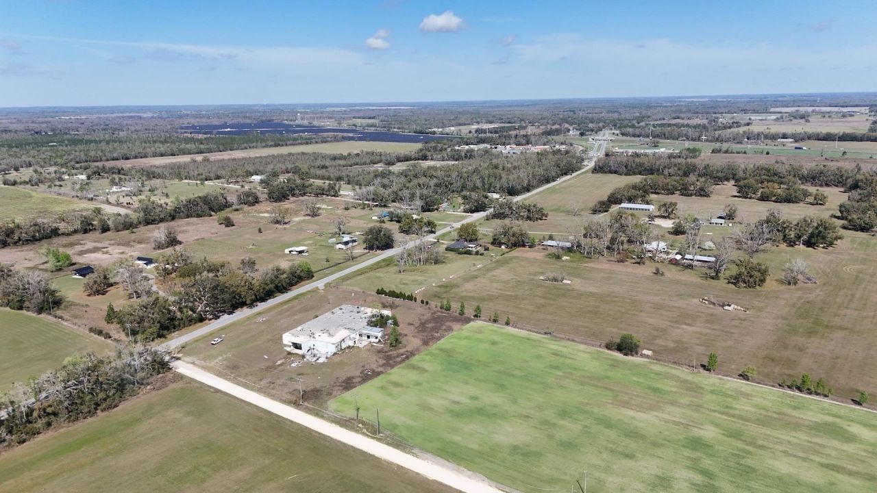3809 SE Cr 255 , Lee, FL 32059 Photo