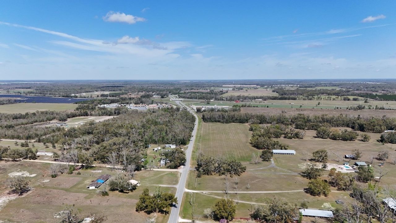 3809 SE Cr 255 , Lee, FL 32059 Photo
