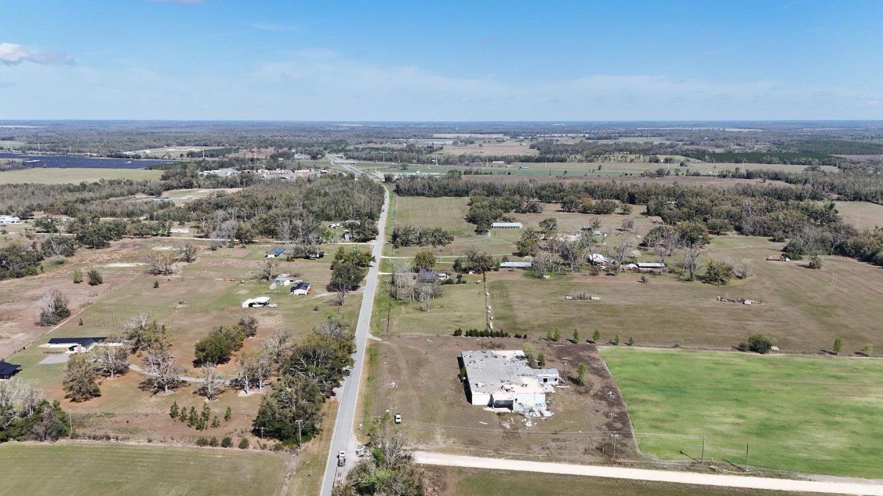 3809 SE Cr 255 , Lee, FL 32059 Photo