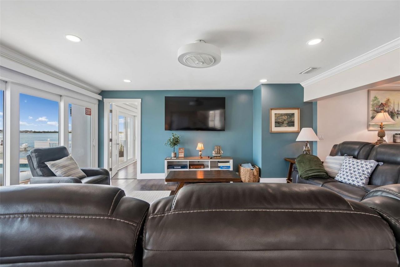 478 Harbor Drive N, Indian Rocks Beach, FL 33785 Photo