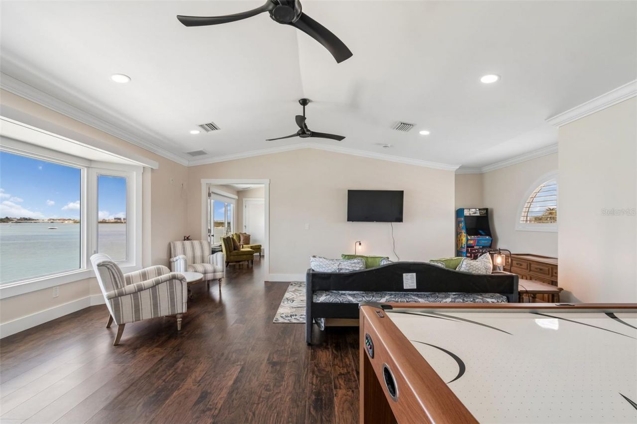 478 Harbor Drive N, Indian Rocks Beach, FL 33785 Photo