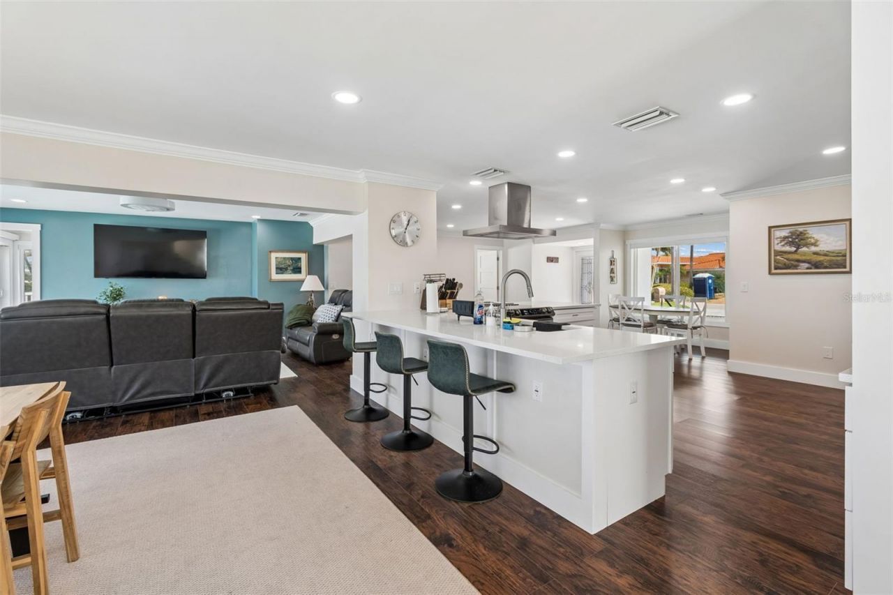 478 Harbor Drive N, Indian Rocks Beach, FL 33785 Photo