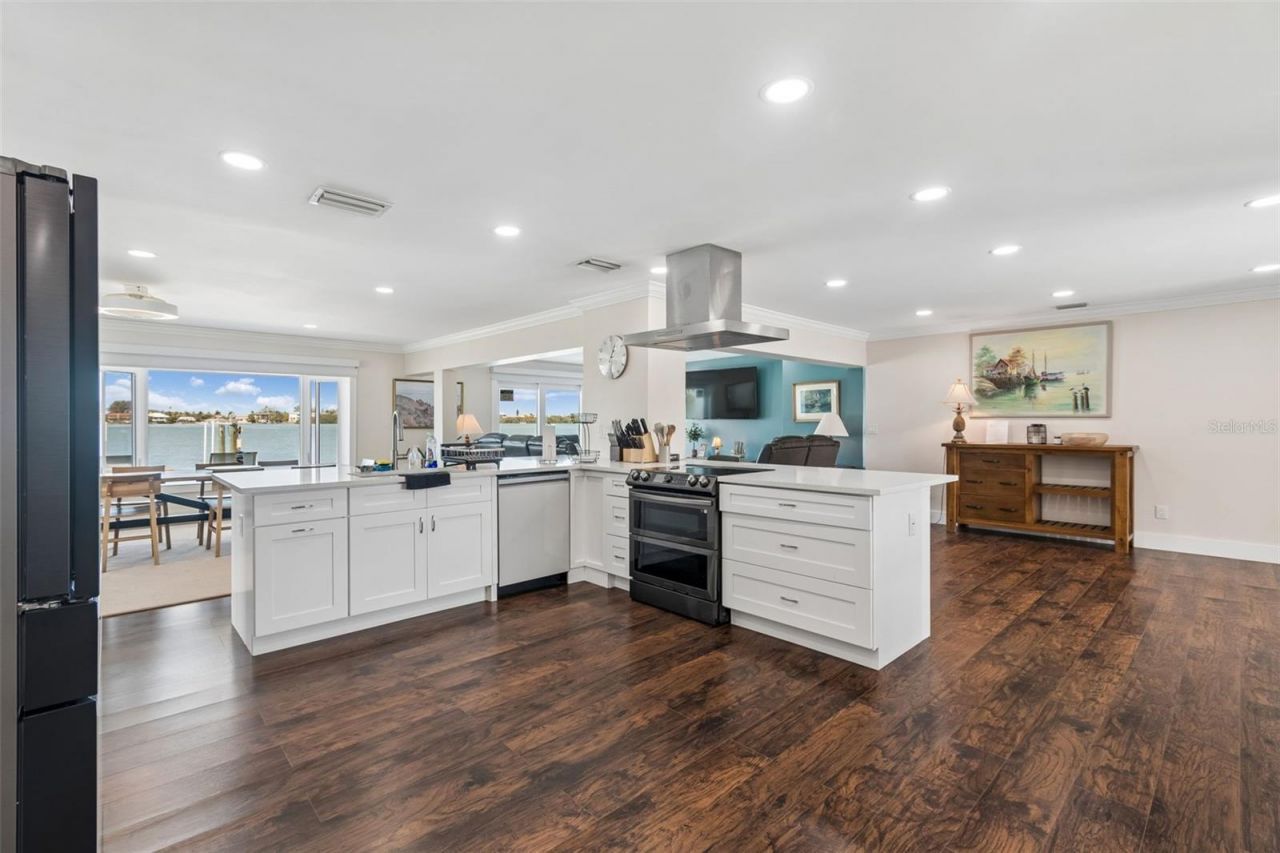 478 Harbor Drive N, Indian Rocks Beach, FL 33785 Photo