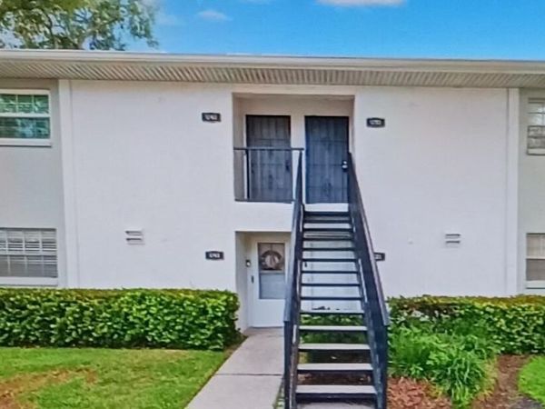 3808 N OAK DRIVE , Unit U42, TAMPA, FL 33611