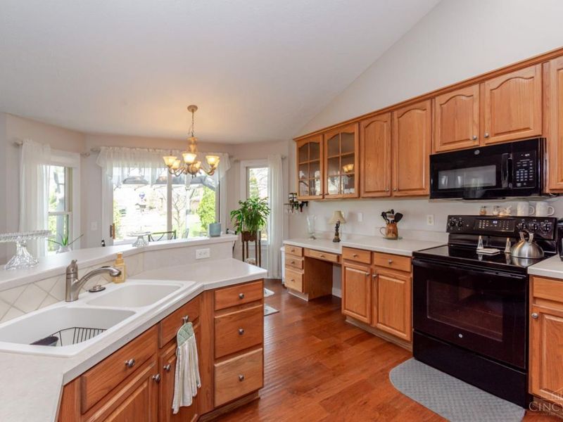 7335 Melinda Drive, Butler Twp, OH 45414 Photo 14