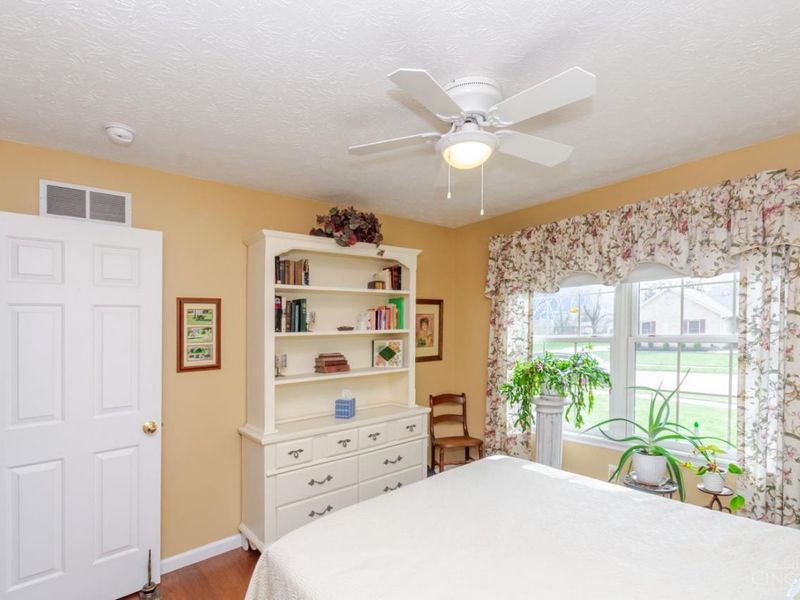 7335 Melinda Drive, Butler Twp, OH 45414 Photo 20