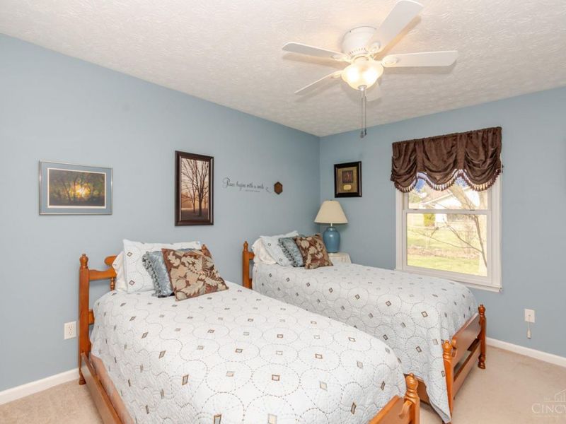 7335 Melinda Drive, Butler Twp, OH 45414 Photo 22