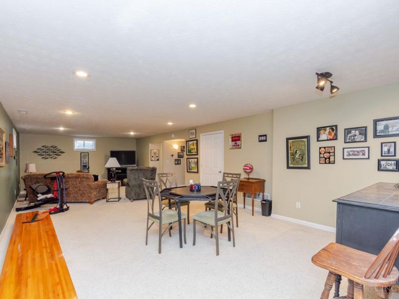 7335 Melinda Drive, Butler Twp, OH 45414 Photo 31