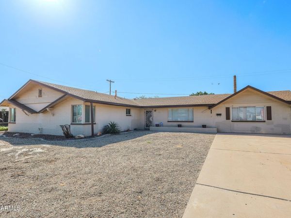 6311 W MEDLOCK Drive, Glendale, AZ 85301