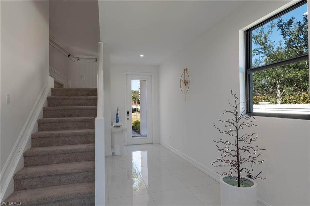 7510 Rockefeller Dr , Naples, FL 34119 Photo