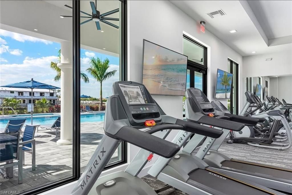 7510 Rockefeller Dr , Naples, FL 34119 Photo