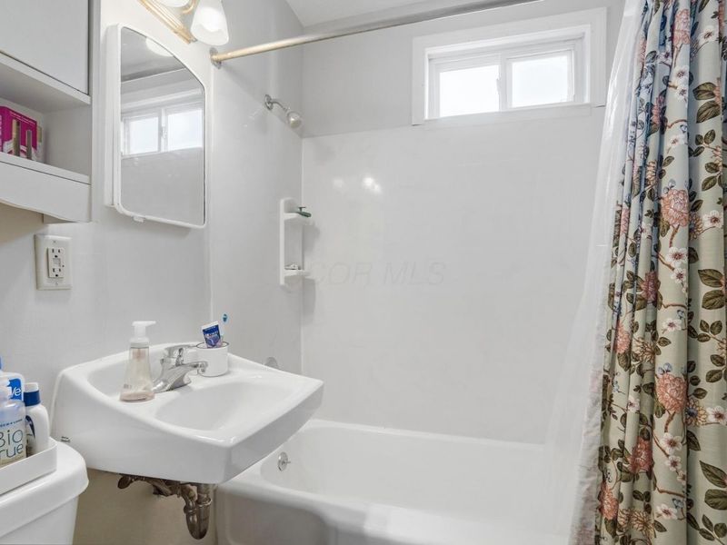 1845 Hess Boulevard, Columbus, OH 43212 Photo 11