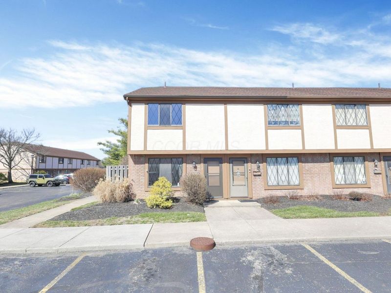 5562 Cartwright Lane, Unit 13, Columbus, OH 43231 Photo 3