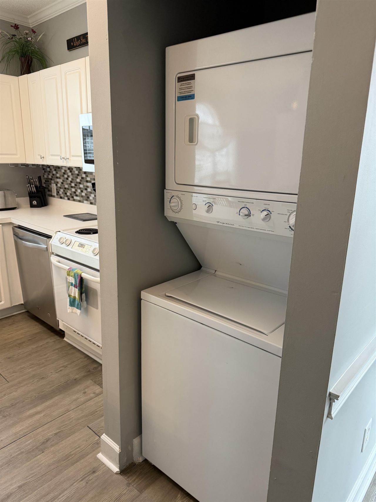 4785 Wild Iris Dr. Photo 8