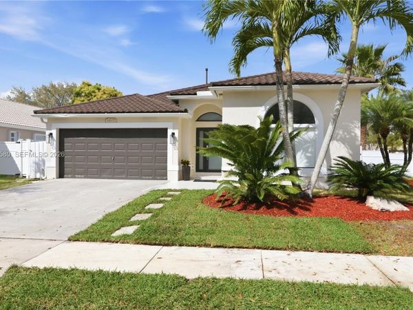 14205 NW 21st St , Pembroke Pines, FL 33028