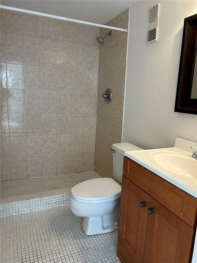 1673 Bay Rd , Unit 306, Miami Beach, FL 33139 Photo