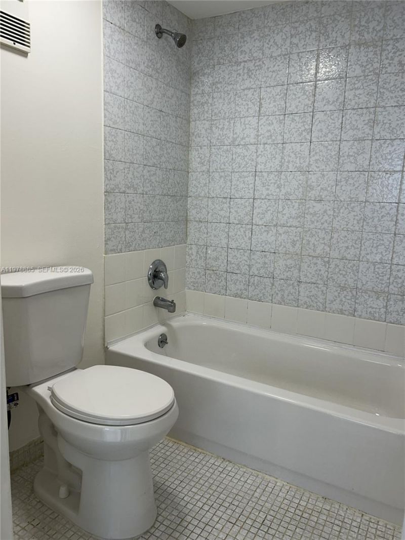 1673 Bay Rd , Unit 306, Miami Beach, FL 33139 Photo