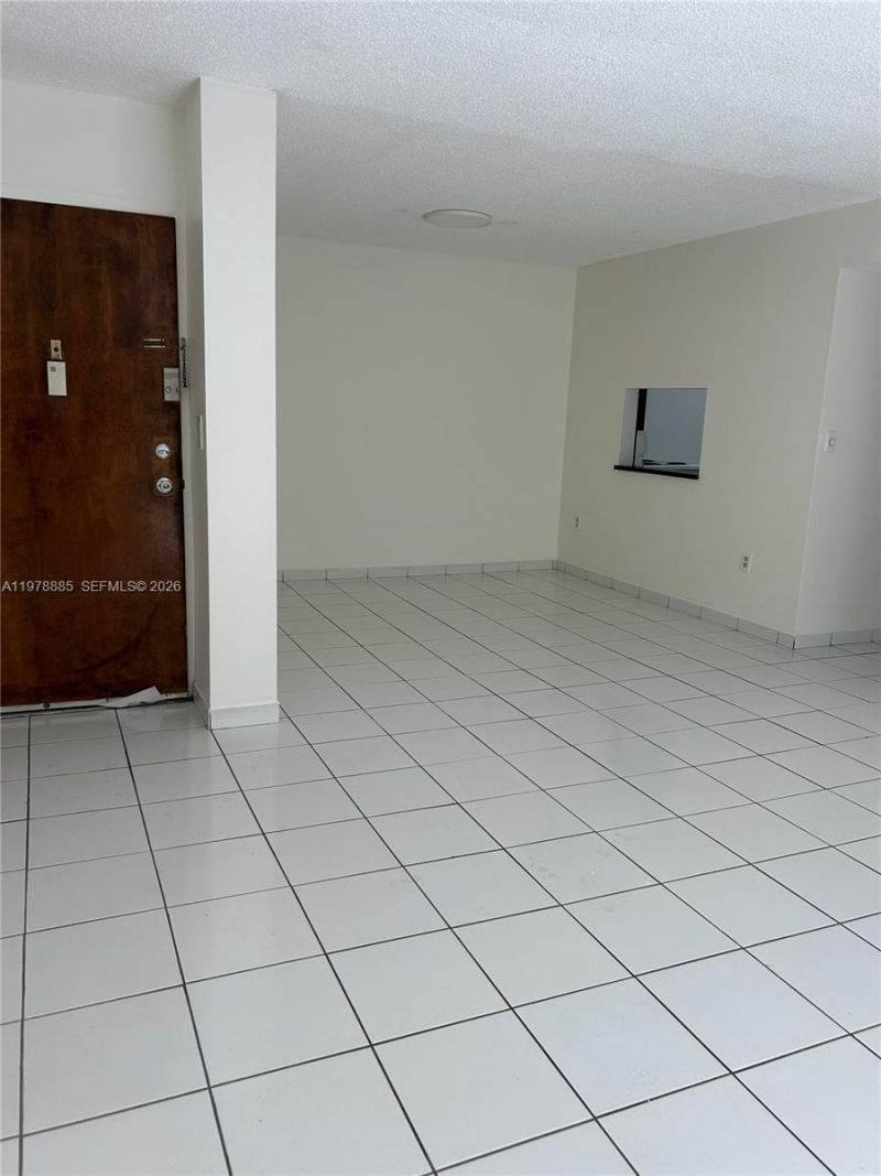 1673 Bay Rd , Unit 306, Miami Beach, FL 33139 Photo