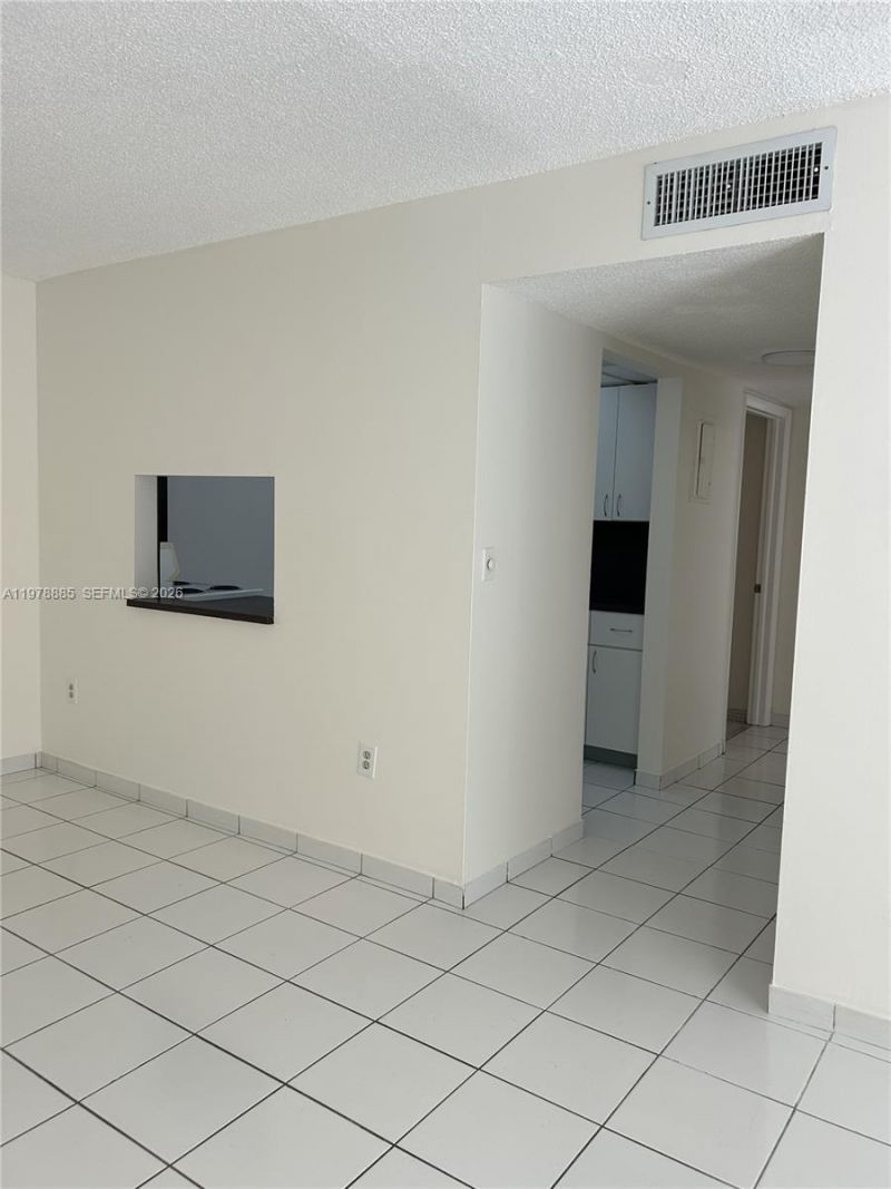 1673 Bay Rd , Unit 306, Miami Beach, FL 33139 Photo