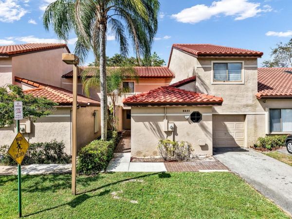 3251 Inverrary Blvd W, Lauderhill, FL 33319