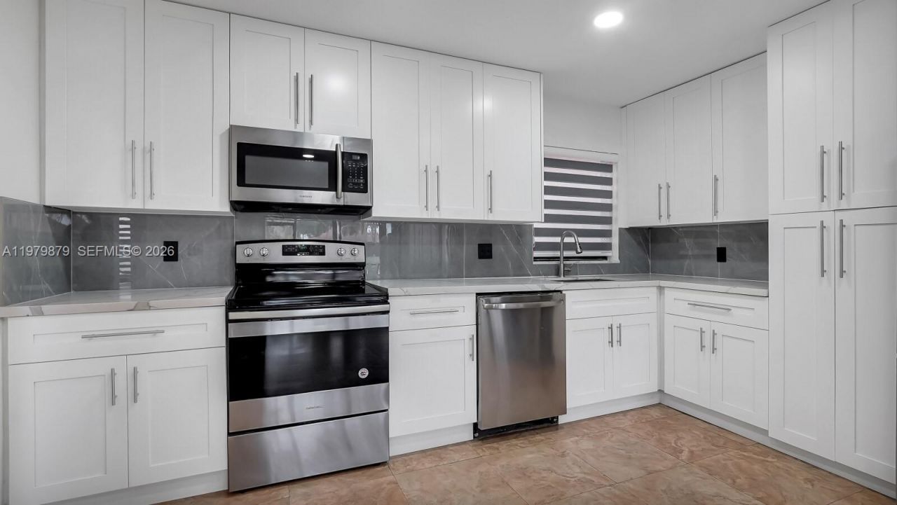 3251 Inverrary Blvd W, Lauderhill, FL 33319 Photo