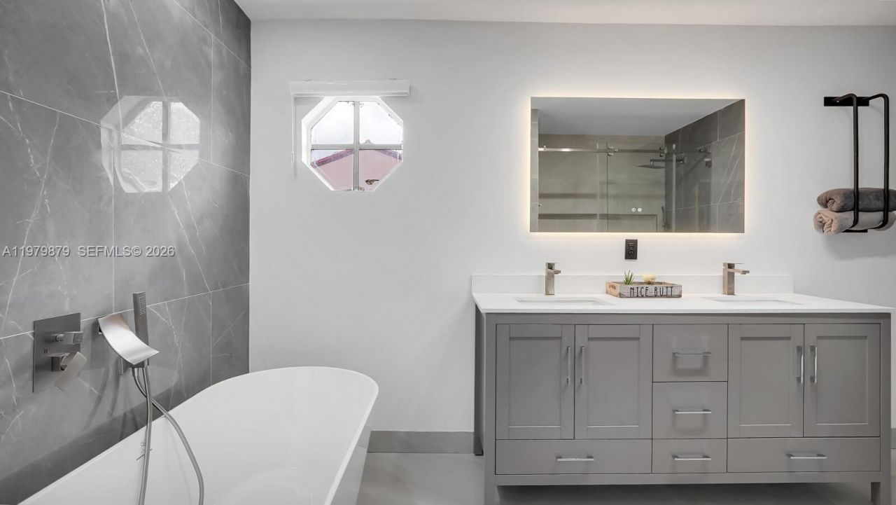 3251 Inverrary Blvd W, Lauderhill, FL 33319 Photo