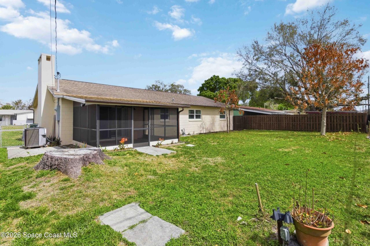 285 Hickory Avenue, Merritt Island, FL 32953 Photo