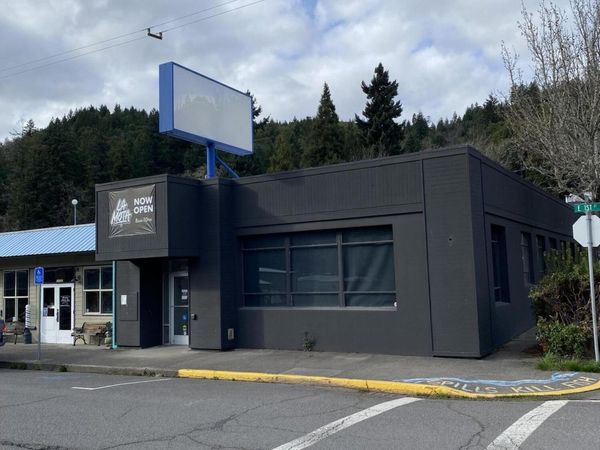 48257 E 1st Street, Oakridge, OR 97463