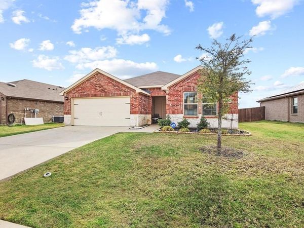 734 Meadow Creek Lane, Josephine, TX 75189
