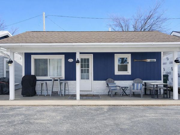 602 W Houghton Lake Drive, Prudenville, MI 48651