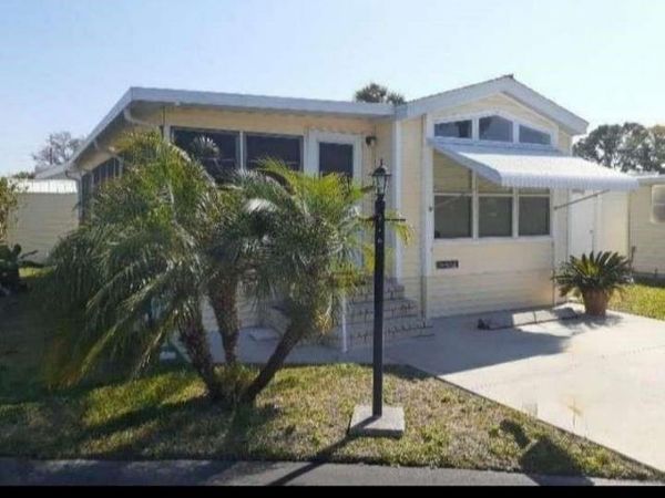 9 Pearl DR, Unit 9P, NAPLES, FL 34114