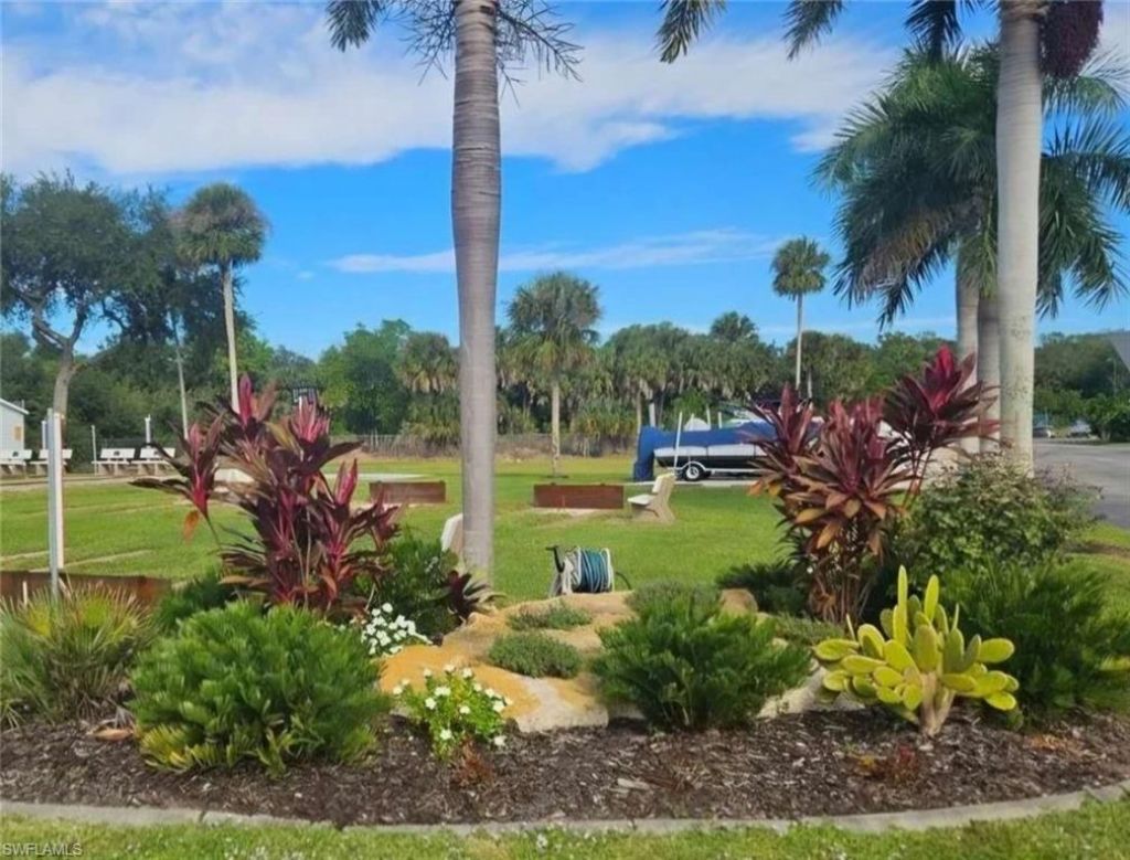 9 Pearl Dr, Unit 9P, Naples, FL 34114 Photo