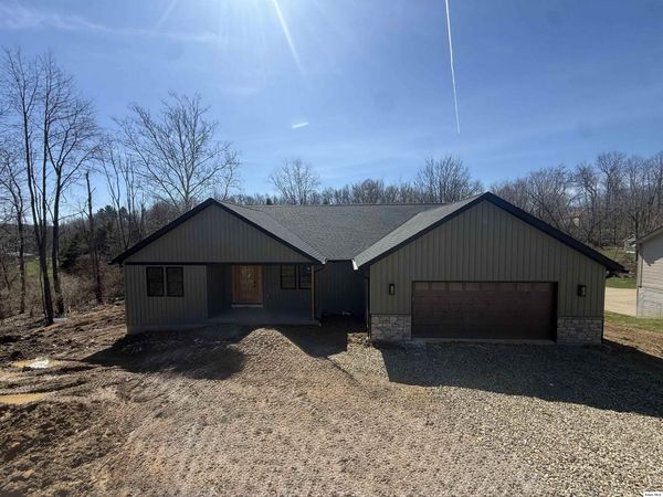 135 Heatherwood Dr, Howard, OH 43028