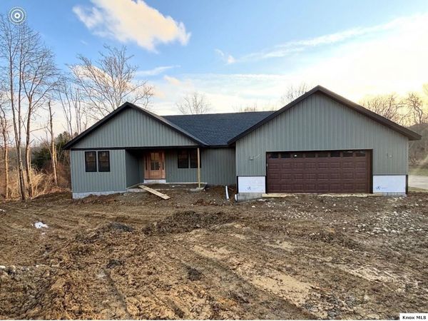 135 Heatherwood Dr, Howard, OH 43028