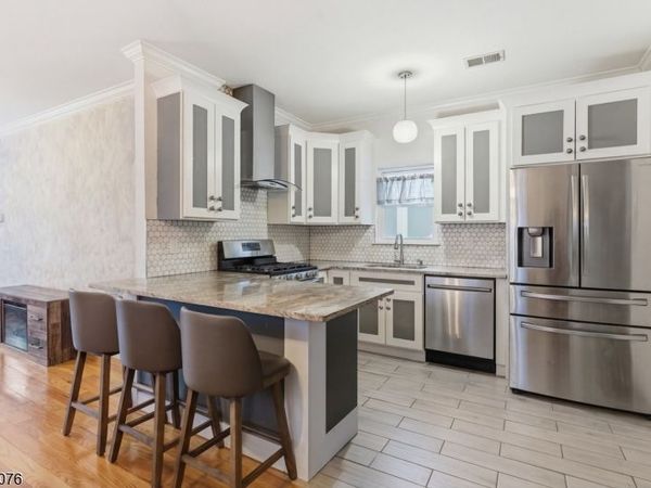 944 Flora St, Elizabeth, NJ 07201