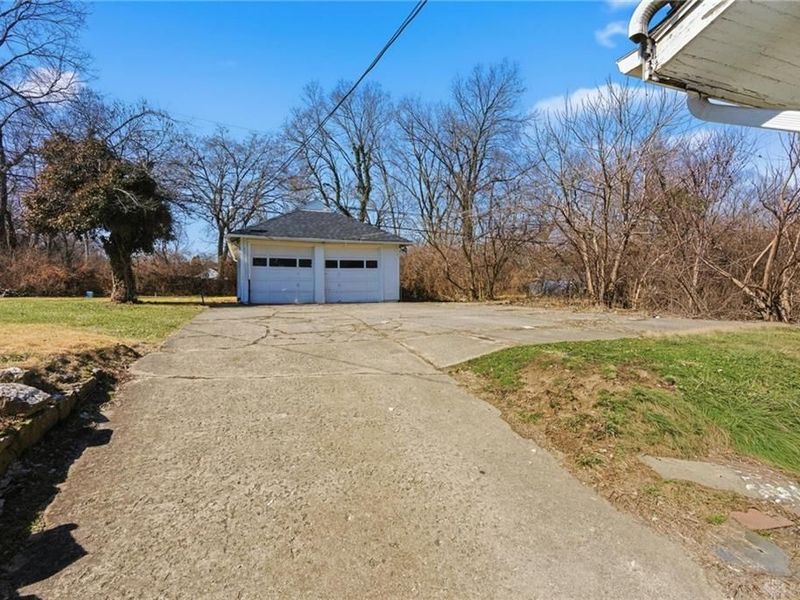 223 Elmhurst Road, Dayton, OH 45417 Photo 3