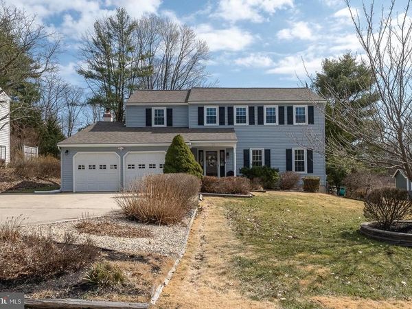 115 HAWTHORNE LANE, PHOENIXVILLE, PA 19460