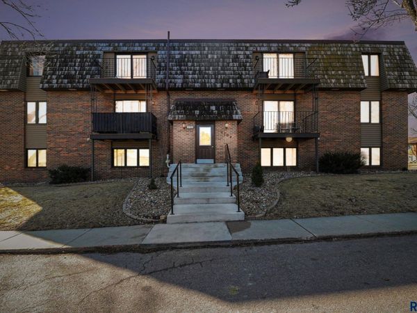 3704 Terry Ave, Unit 103, Sioux Falls, SD 57106