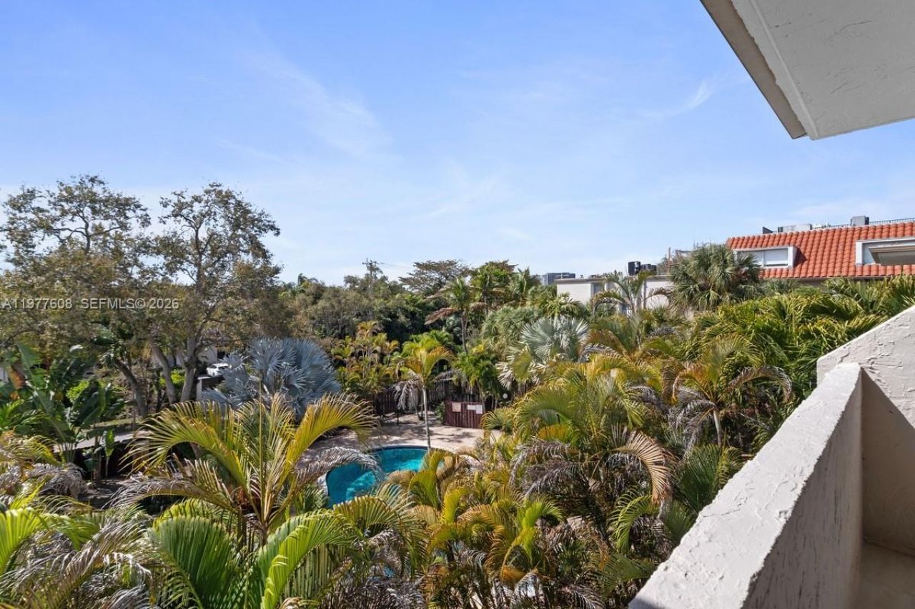 6902 N Kendall Dr , Unit E403, Pinecrest, FL 33156 Photo