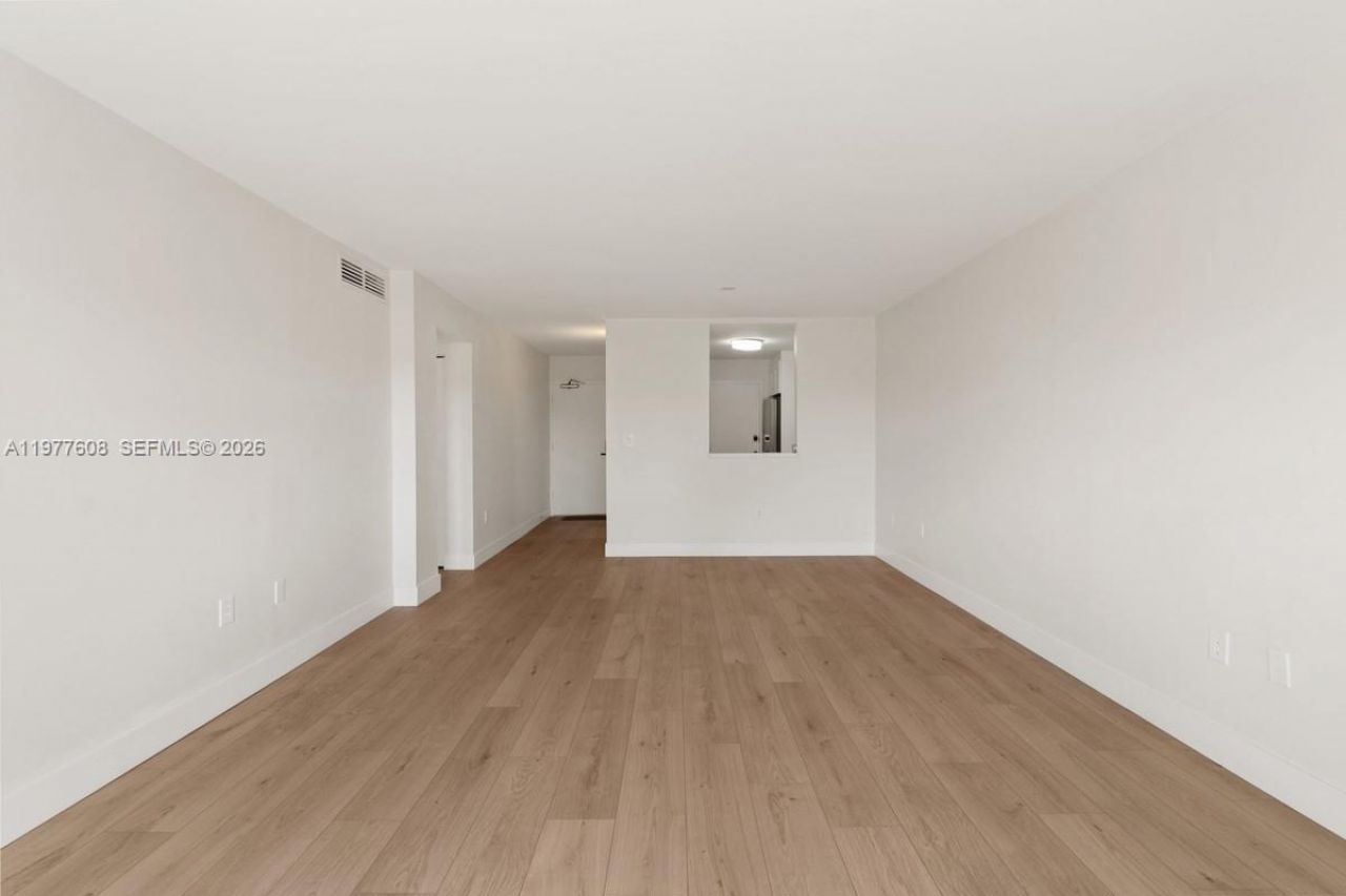 6902 N Kendall Dr , Unit E403, Pinecrest, FL 33156 Photo