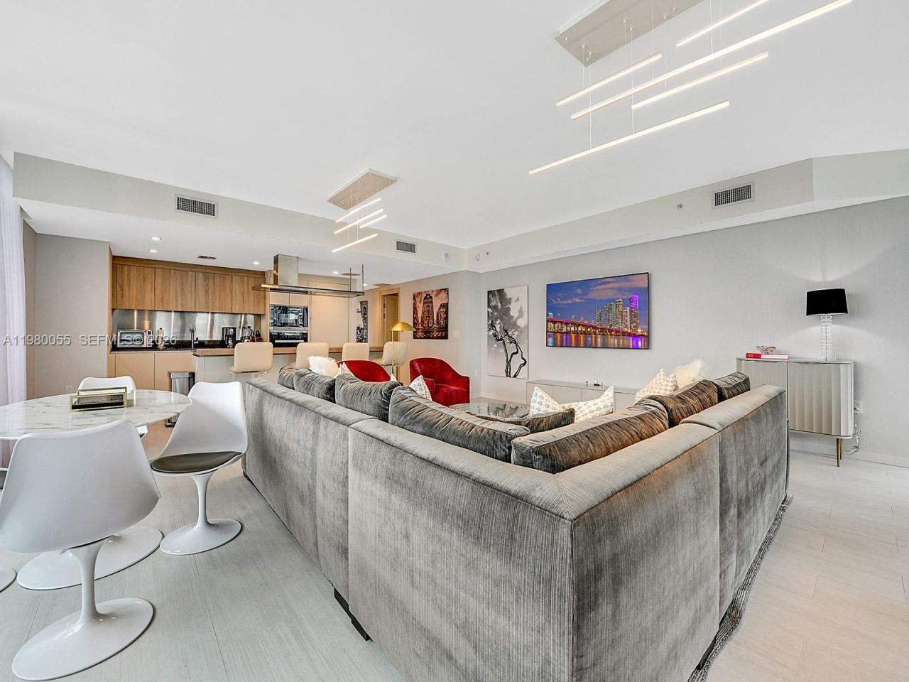 1000 Brickell Plz, Unit 3402, Miami, FL 33131 Photo