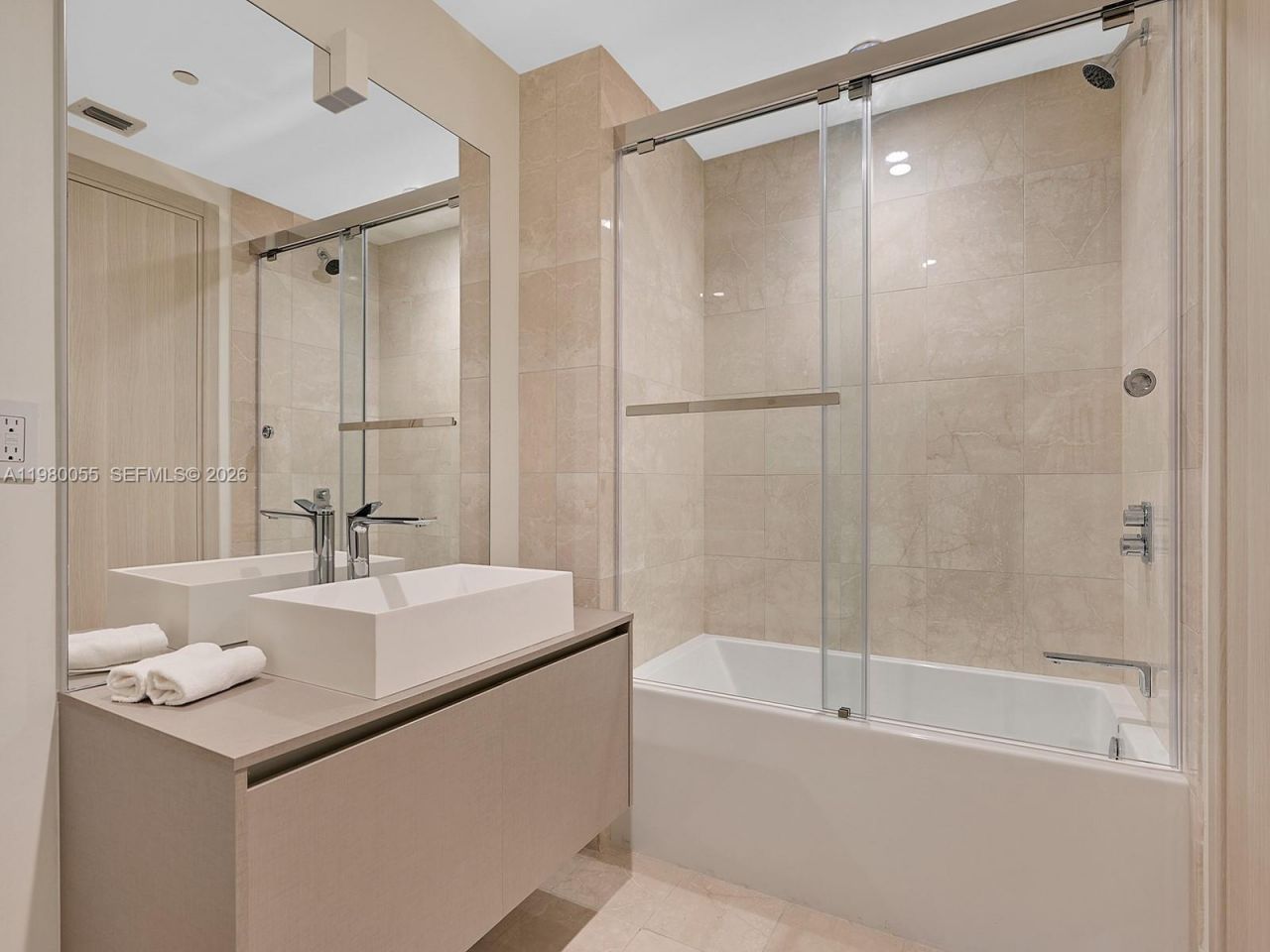 1000 Brickell Plz, Unit 3402, Miami, FL 33131 Photo