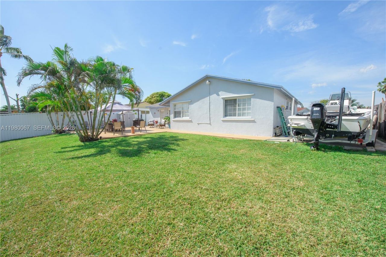 25631 SW 130th Ave , Homestead, FL 33032 Photo