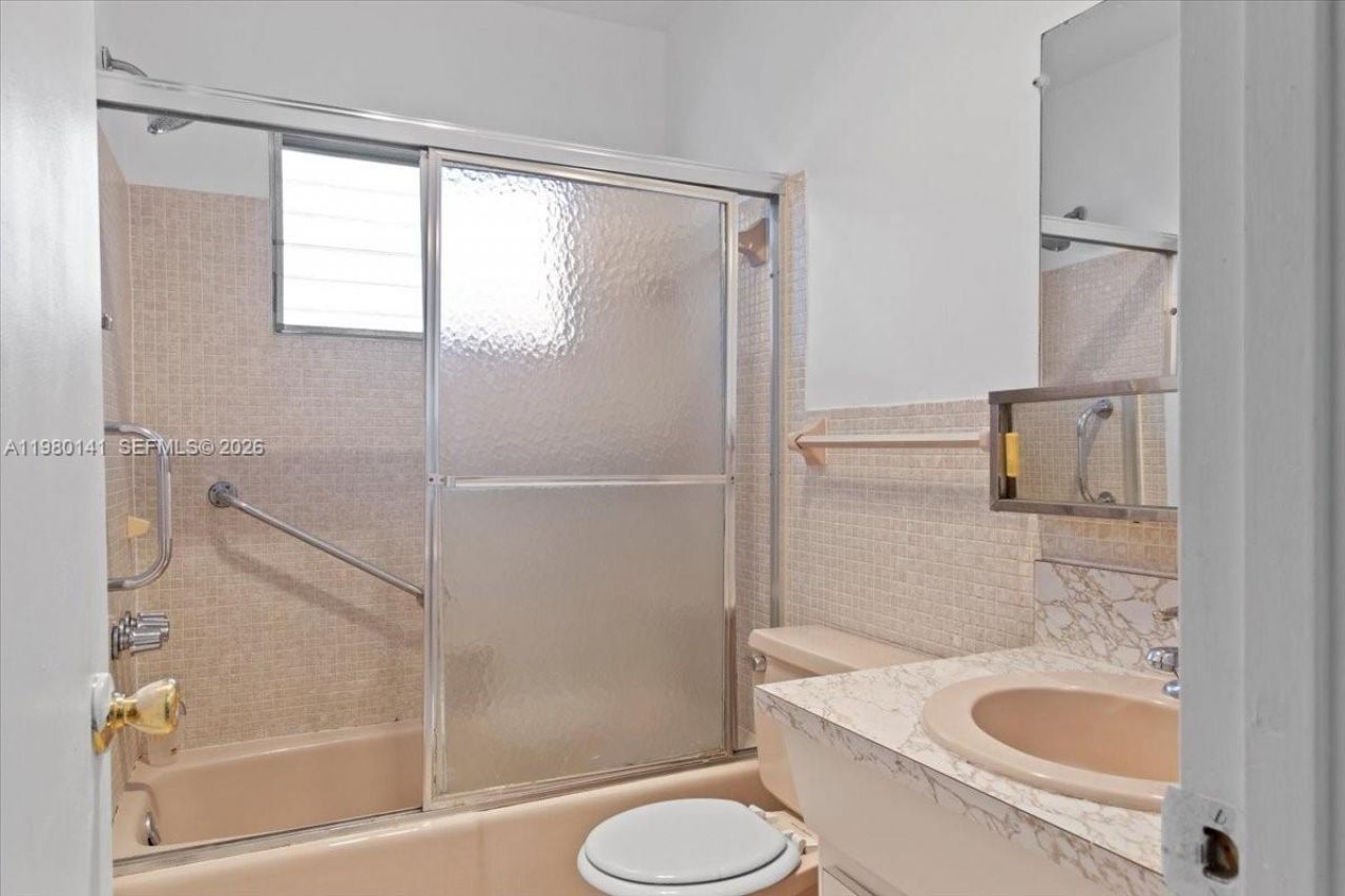 2200 Park Ln , Unit 109, Hollywood, FL 33021 Photo