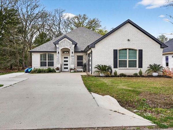 125 Parkside Drive, Trinidad, TX 75163