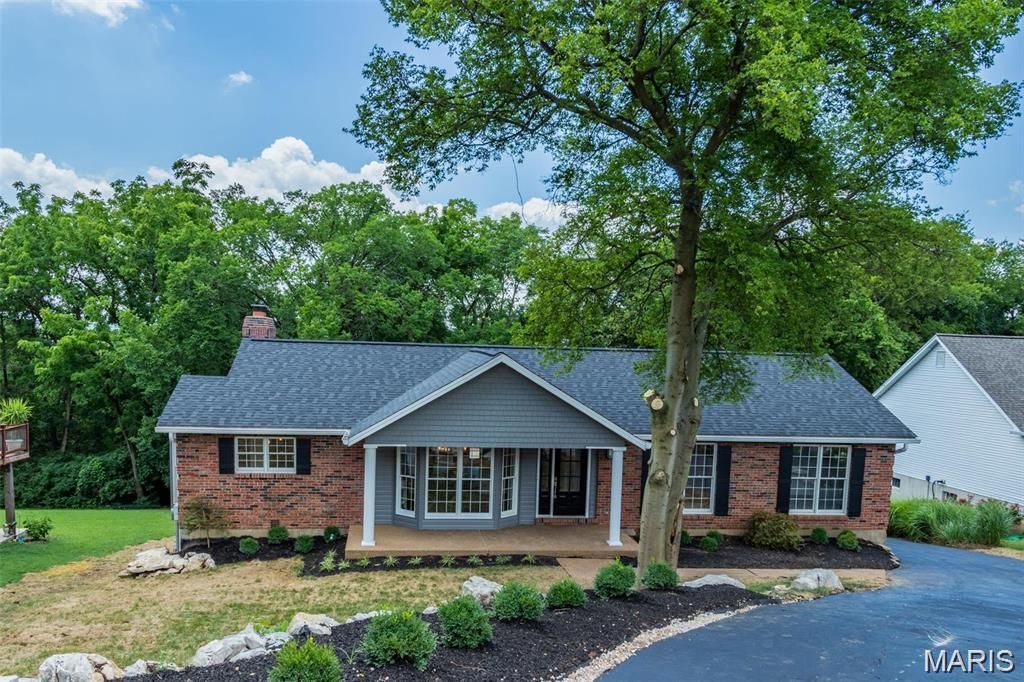 5018 Ringer Road , Saint Louis, MO 63129 Main Photo