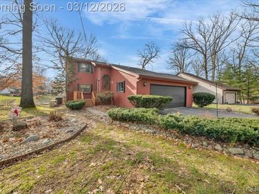 1351 Glen Oak Drive, Rose Twp, MI 48442