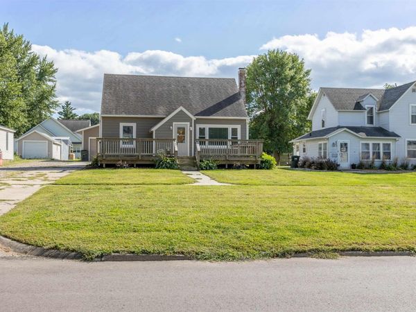 822 1/2 Main Street, Mapleton, IA 51034